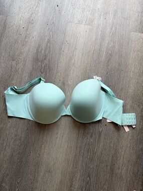 Smooth lightly lined plunge Demi bra in blue NWT